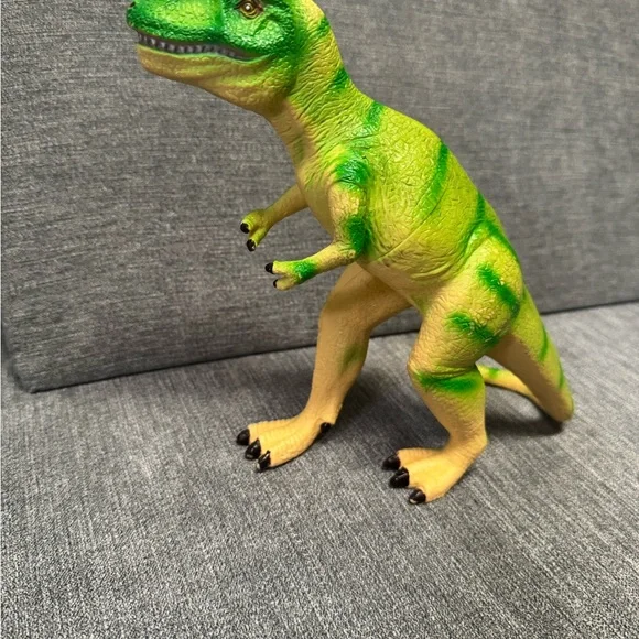 Large Vintage Dinosaur Toy Set - Green, Orange, Black - Picture 15 of 16